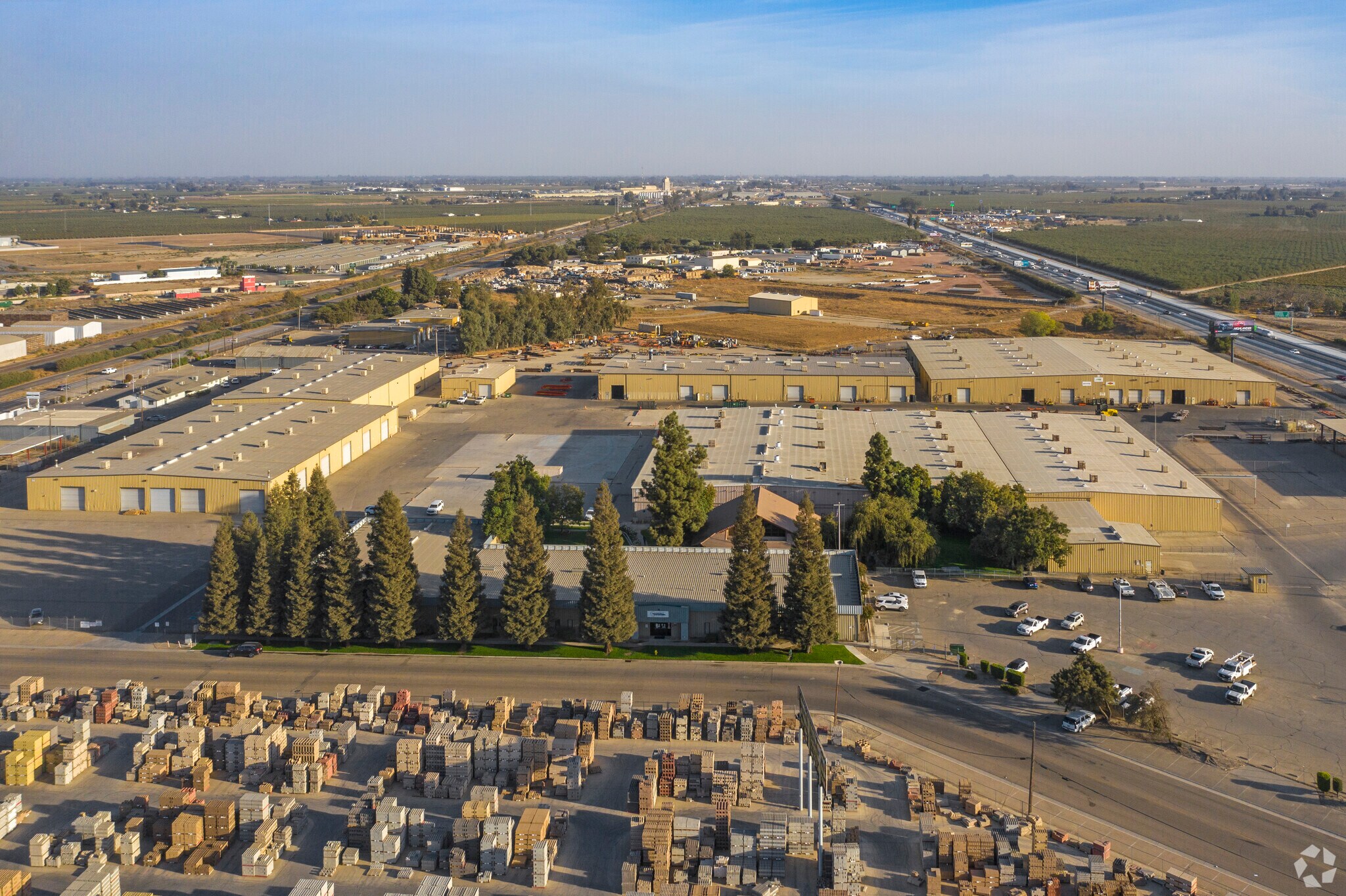 1775 Park St, Selma, CA 93662 Selma Business Park