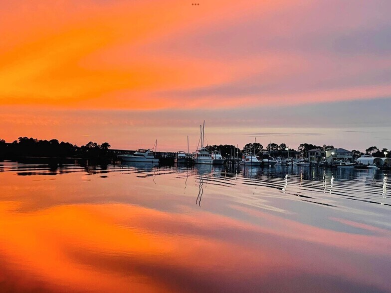 1000 Highway 98 E, Carrabelle, FL for sale - Building Photo - Image 1 of 1