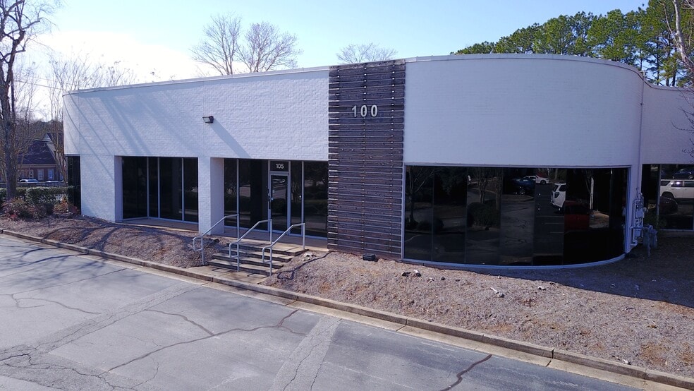 3880 Holcomb Bridge Road, Norcross, GA for lease - Building Photo - Image 1 of 13