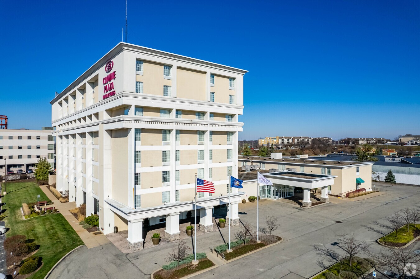 164 Fort Couch Rd, Pittsburgh, PA 15241 Crowne Plaza Pittsburgh South