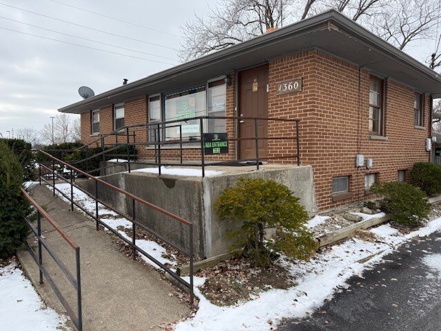 1360 S Lake Park Ave, Hobart, IN for lease Interior Photo- Image 1 of 15