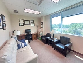 125 Emeryville Dr, Cranberry Township, PA for lease Interior Photo- Image 1 of 8