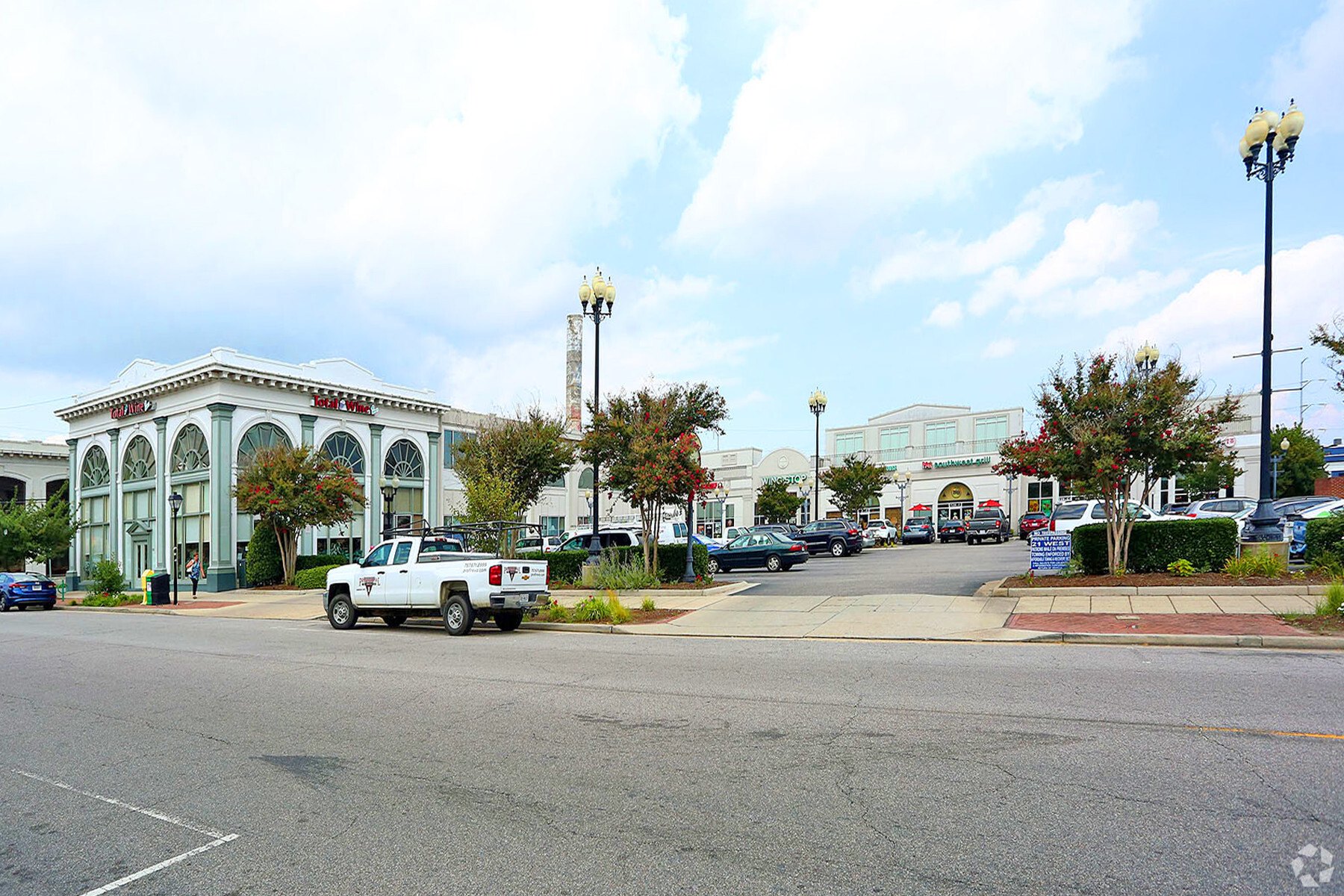 520-536 W 21st St, Norfolk, VA for lease Building Photo- Image 1 of 3