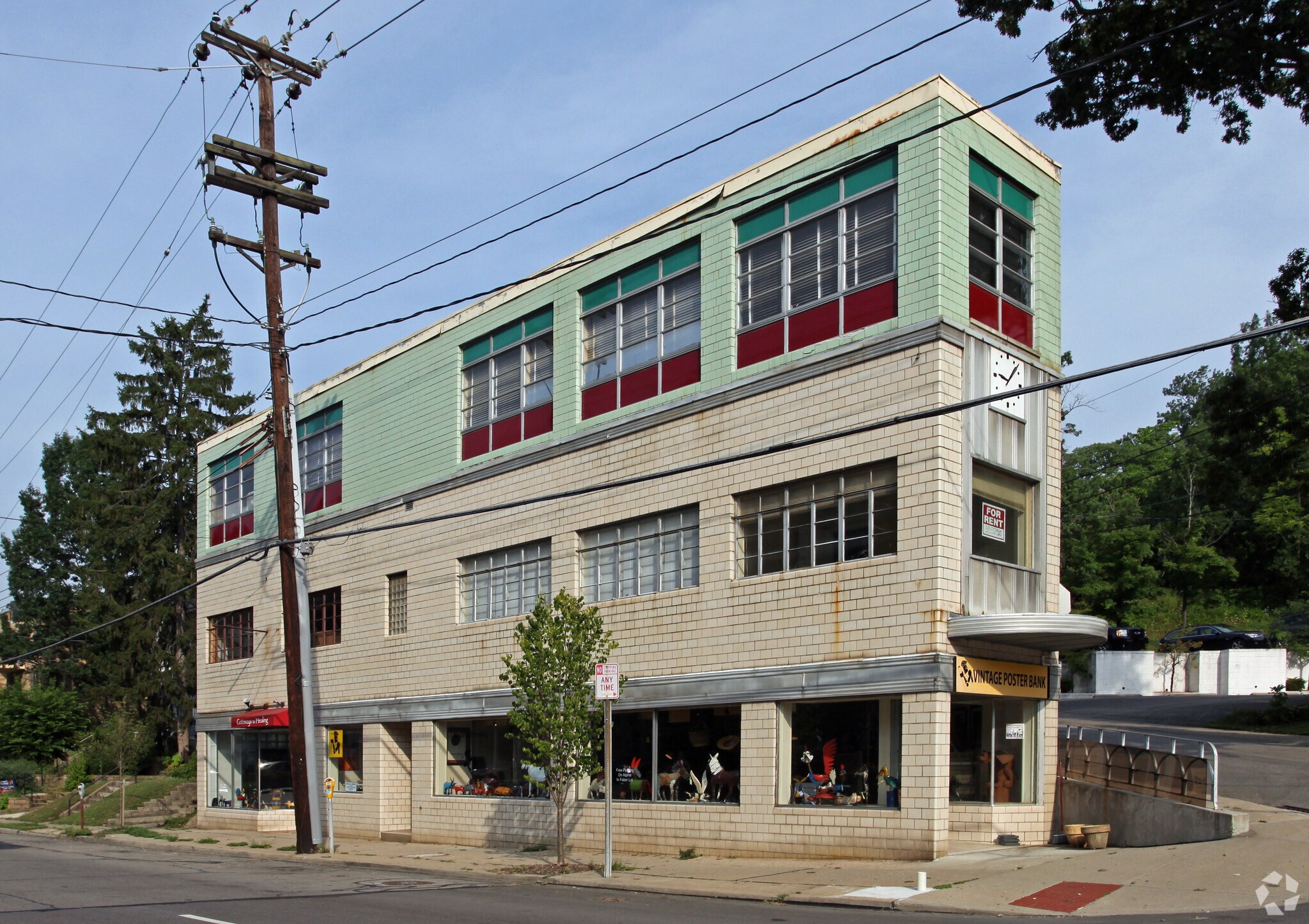 825 Delta Ave, Cincinnati, OH for sale Primary Photo- Image 1 of 1
