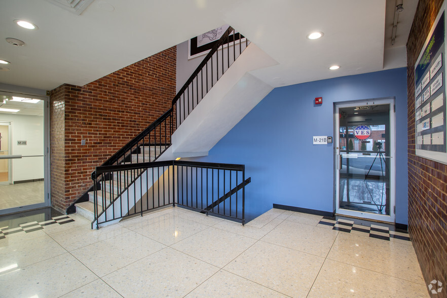 6650 Browning Rd, Pennsauken, NJ for lease - Lobby - Image 3 of 14