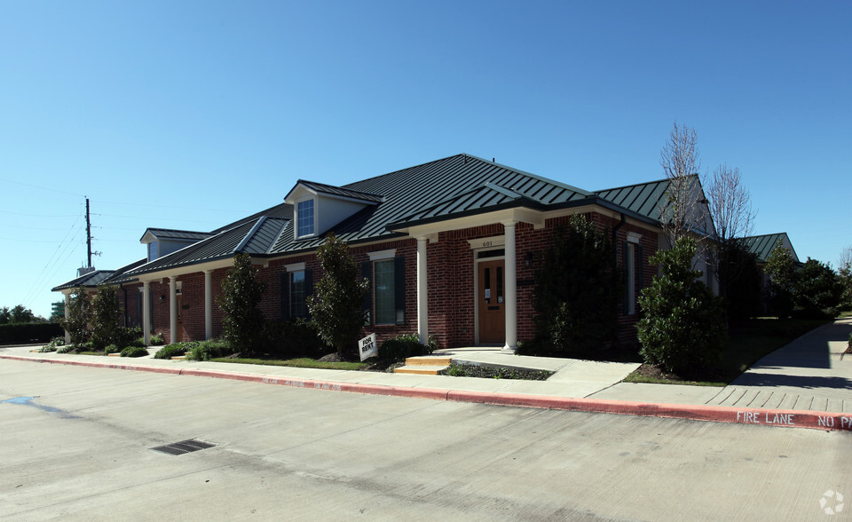 4501 Cartwright Rd, Missouri City, TX for lease - Building Photo - Image 2 of 17