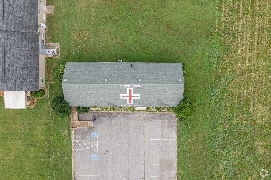 2801 Walter Garrett Ln, Oak Grove, KY for sale - Building Photo - Image 2 of 4