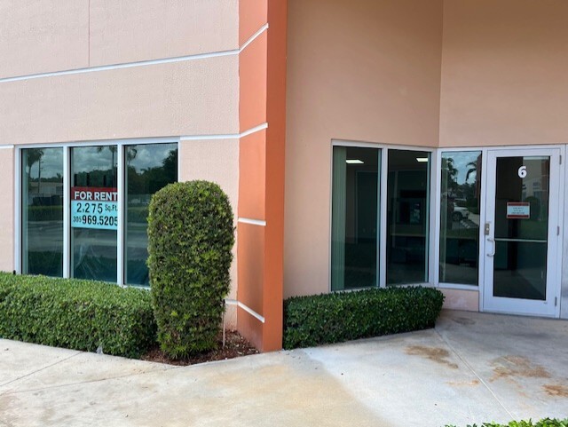 19301 SW 106th Ave, Miami, FL for lease Building Photo- Image 1 of 10