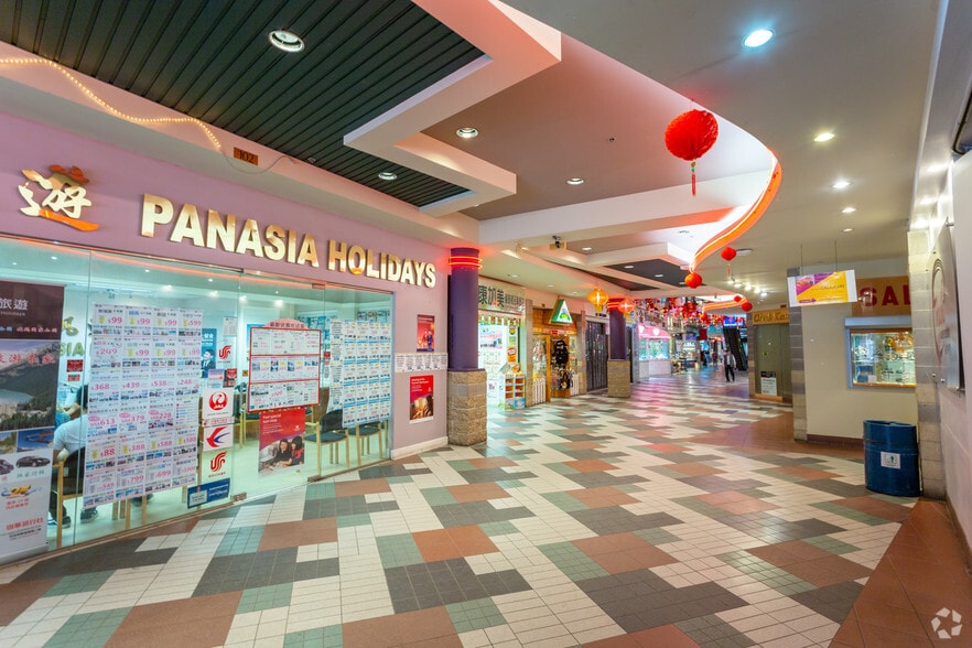 328 Centre St SE, Calgary, AB for sale - Lobby - Image 3 of 14