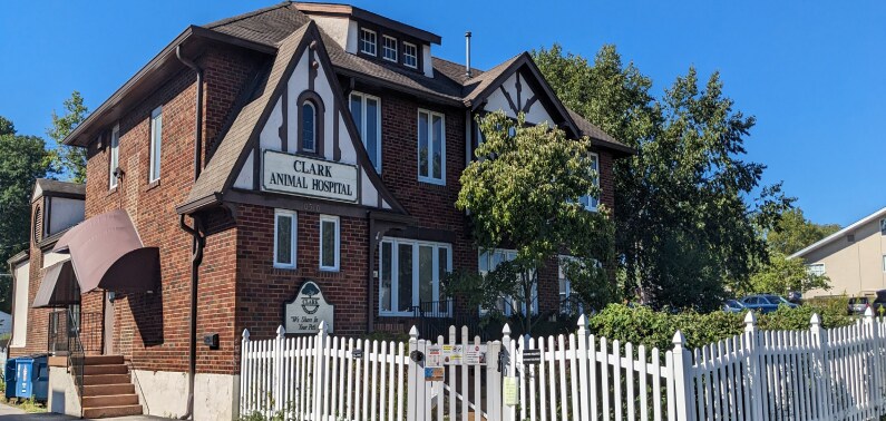 10510 Manchester Rd, Kirkwood, MO for sale Primary Photo- Image 1 of 1