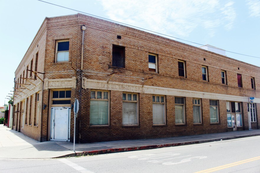 405 Hall St, Arbuckle, CA 95912