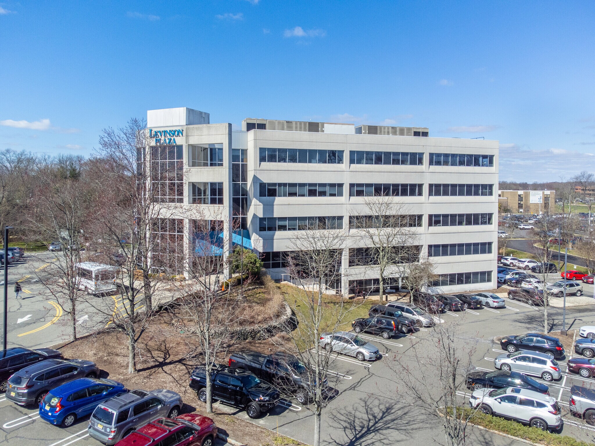 2 Lincoln Hwy, Edison, NJ 08820 Levinson Plaza