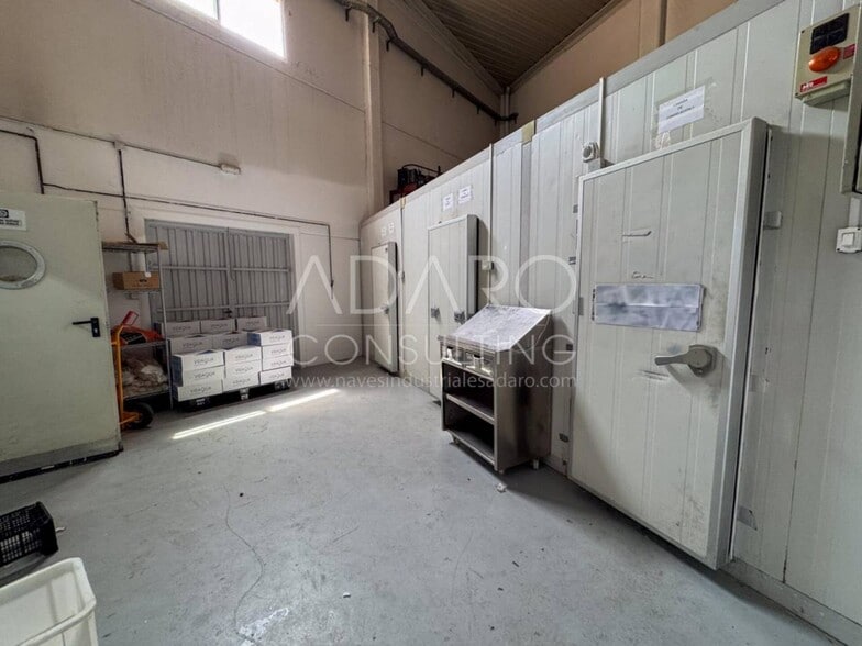Industrial in Móstoles, Madrid for sale - Interior Photo - Image 3 of 19