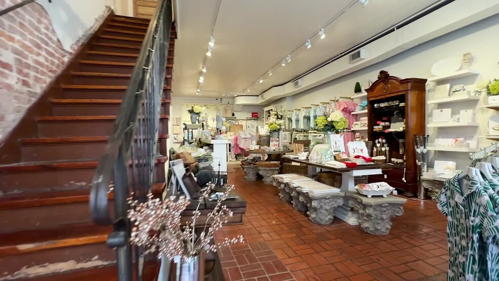 235 Chartres St, New Orleans, LA for sale - Commercial Listing Video - Image 3 of 26