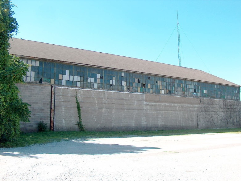 2609 Rockingham Rd, Davenport, IA 52802