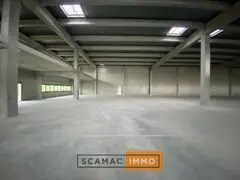 Location Entrepôt 600 m² - Photo 1