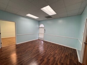 882 Willow Tree Cir, Cordova, TN for lease Interior Photo- Image 2 of 9