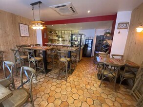 Avenue De La Résistance, Le Raincy for lease Interior Photo- Image 1 of 6