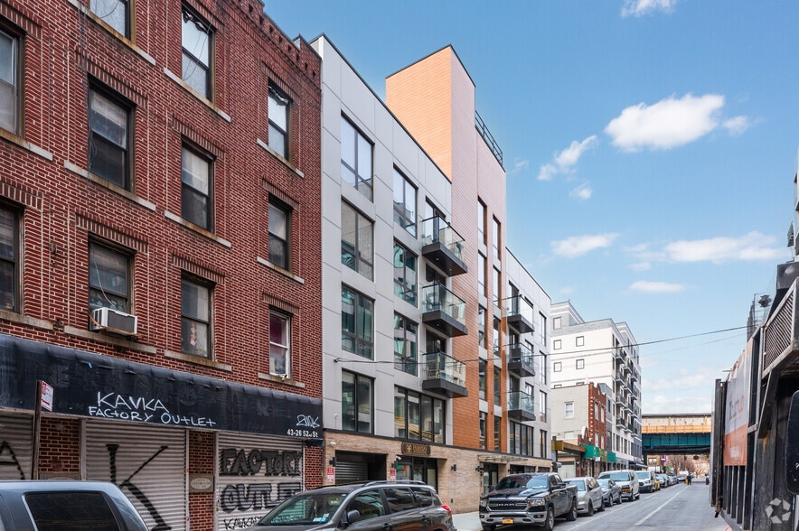 4320 52nd St, Woodside, NY for lease - Building Photo - Image 3 of 4