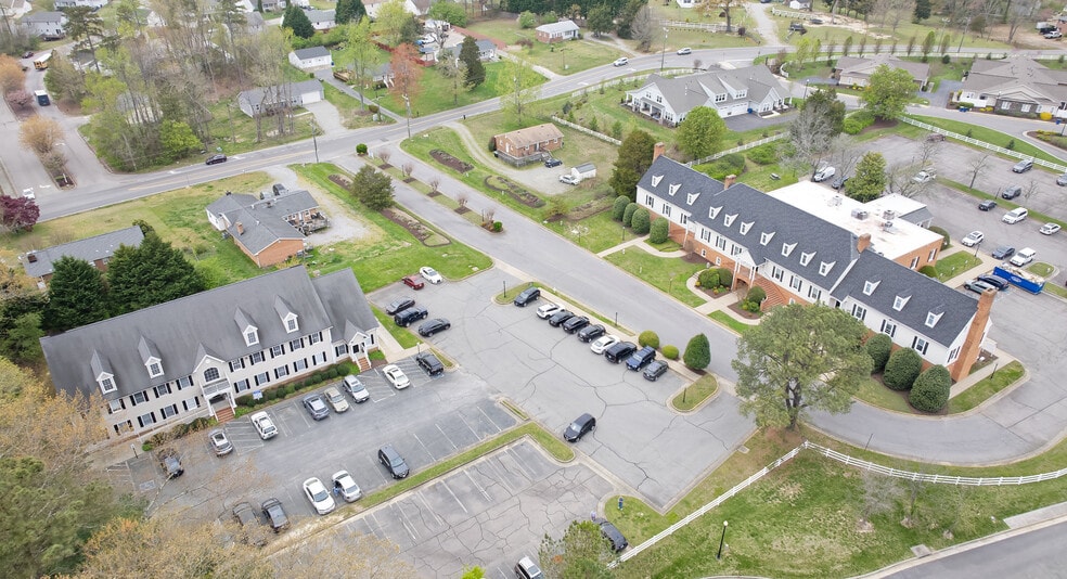 2500-2505 Pocoshock Place portfolio of 2 properties for sale on LoopNet.com - Building Photo - Image 2 of 13