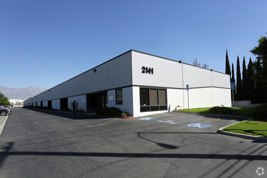 2141 E Philadelphia St, Ontario, CA for lease - Primary Photo - Image 1 of 6