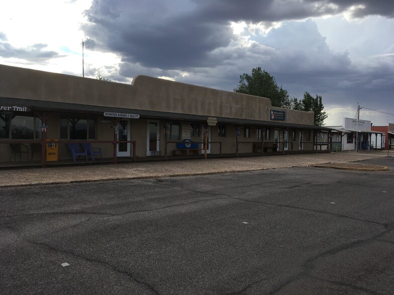 105 N Frontage Rd, Pearce, AZ for sale - Primary Photo - Image 1 of 1