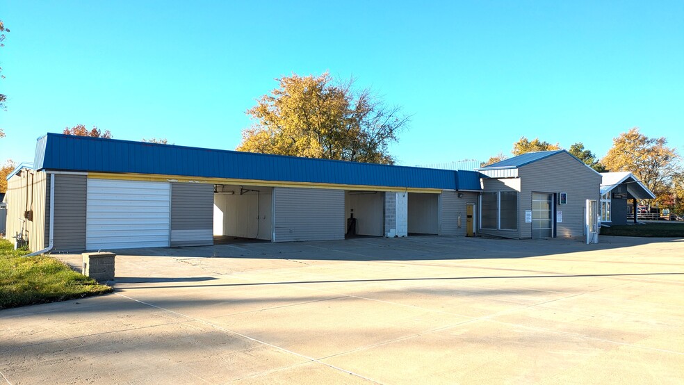 2337 Washington Rd, Washington, IL for sale - Building Photo - Image 2 of 36