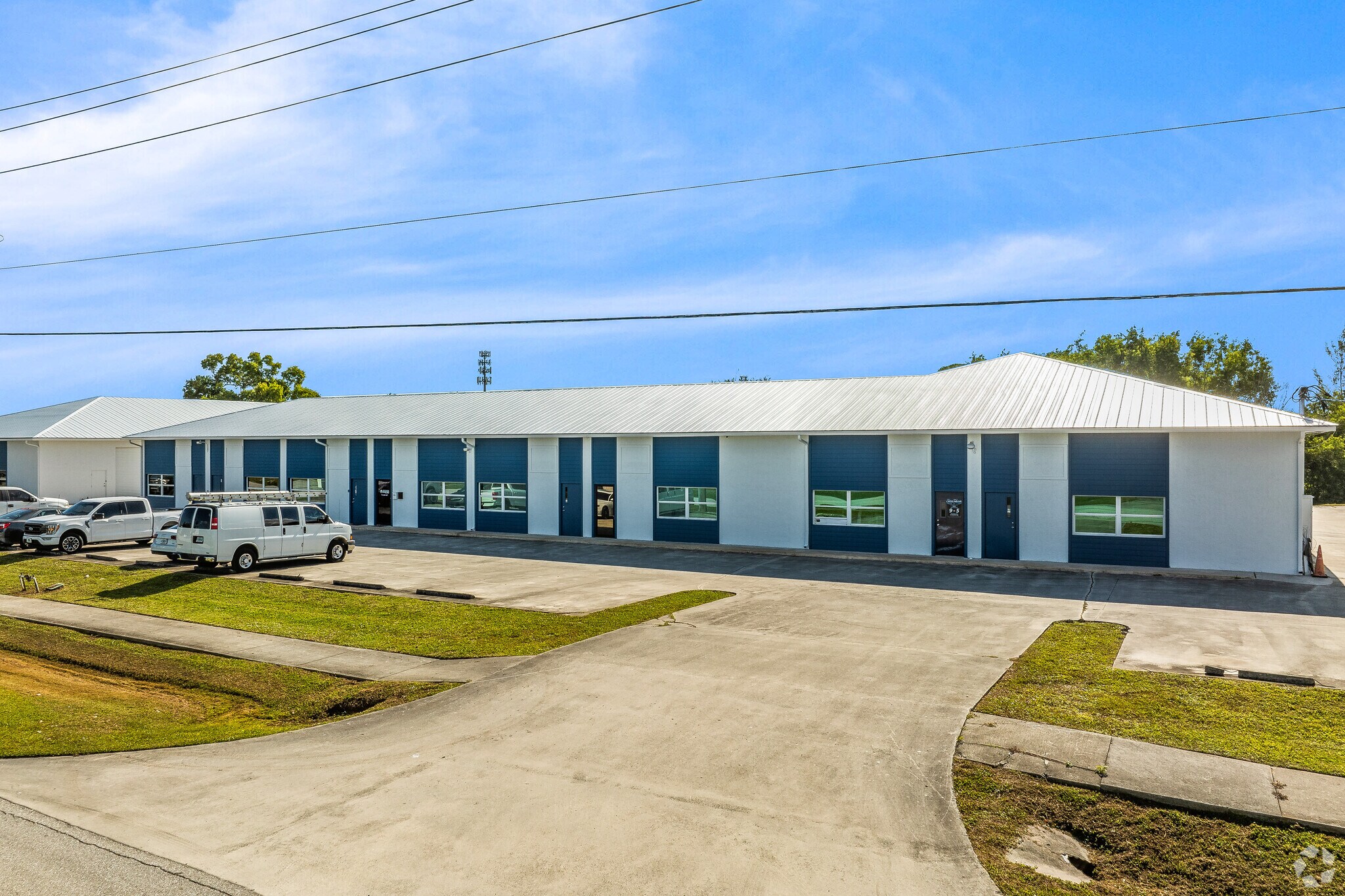 3054-3076 SE Dominica Ter, Stuart, FL for lease Building Photo- Image 1 of 10