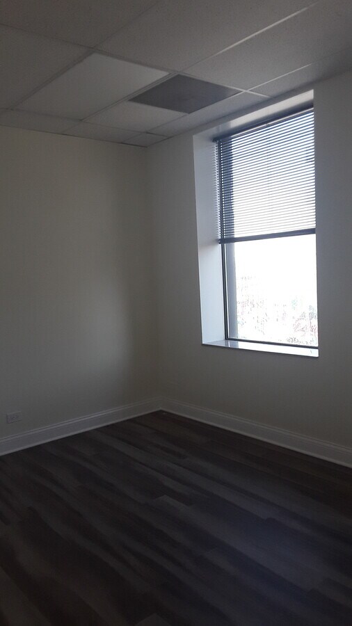 3403 W Lawrence Ave, Chicago, IL 60625 Lawrence / kimball