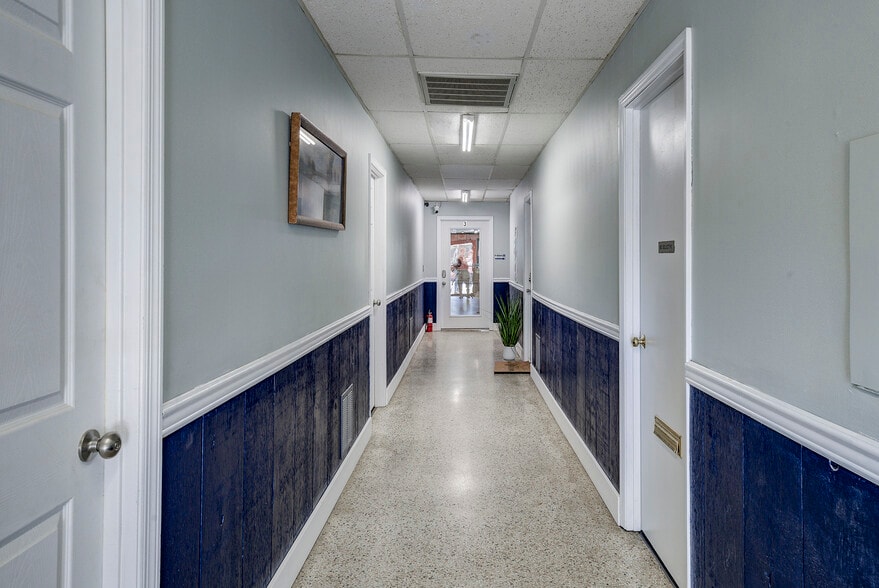 707 E Elk Ave, Elizabethton, TN for sale - Building Photo - Image 2 of 20