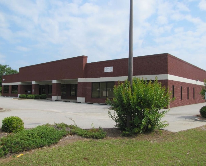 820 Duke Ave, Warner Robins, GA for lease - Primary Photo - Image 1 of 21