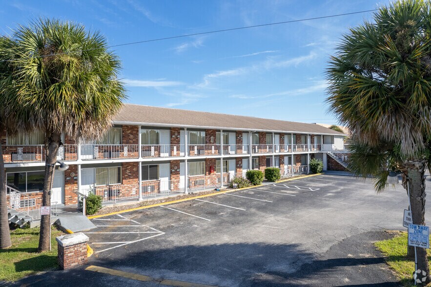 301 Forrest Ave, Cocoa, FL for sale - Primary Photo - Image 1 of 1