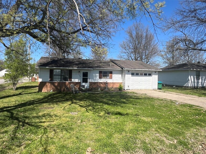 102 Perry Dr, Steele, MO for sale - Primary Photo - Image 1 of 1