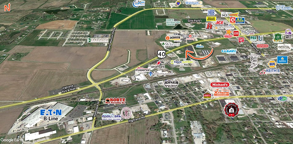 100-120 Executive Dr, Highland, IL for lease - Building Photo - Image 3 of 9