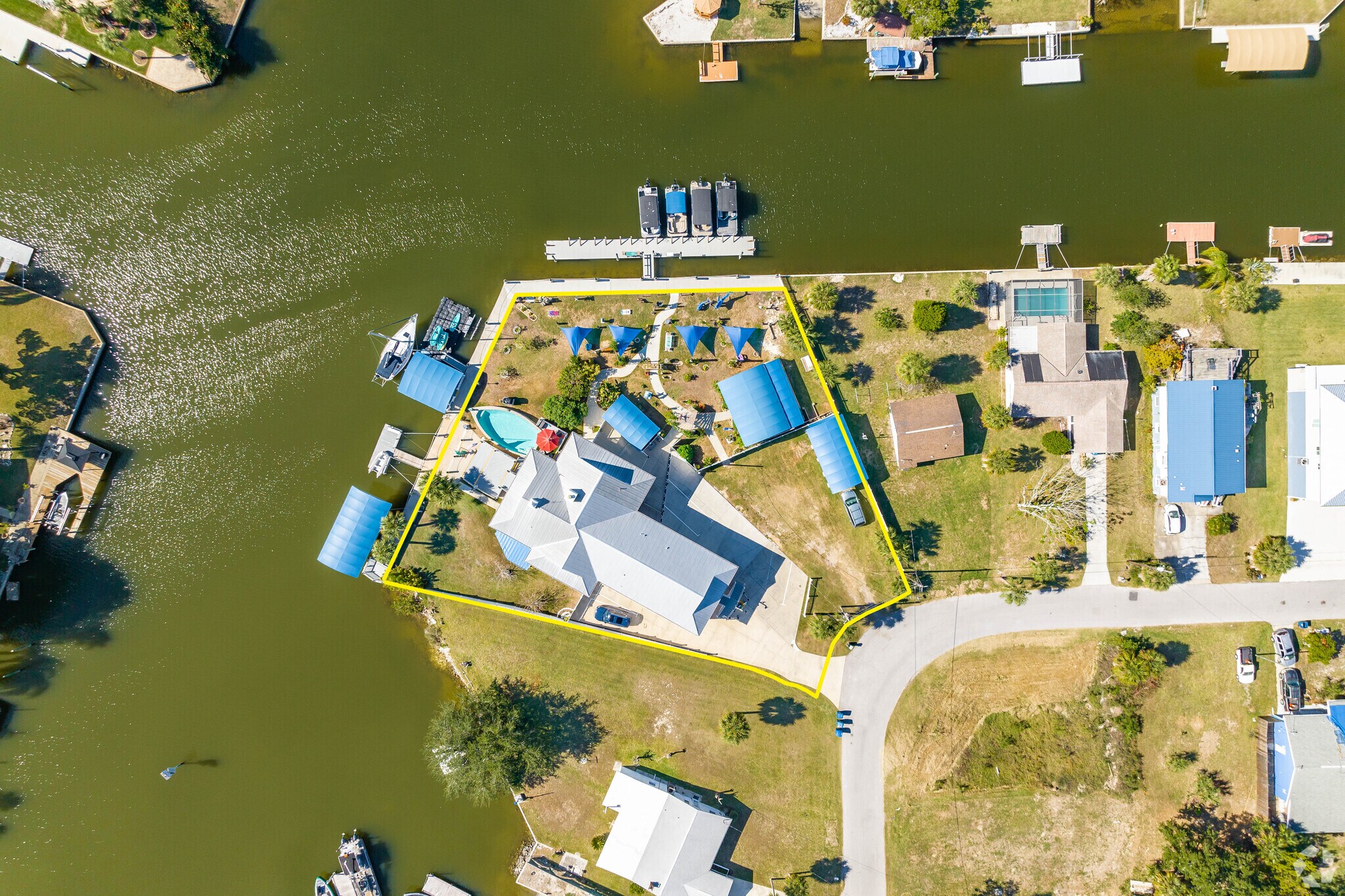 4138 Pine Dale Ct, Hernando Beach, FL 34607 The Captain's House