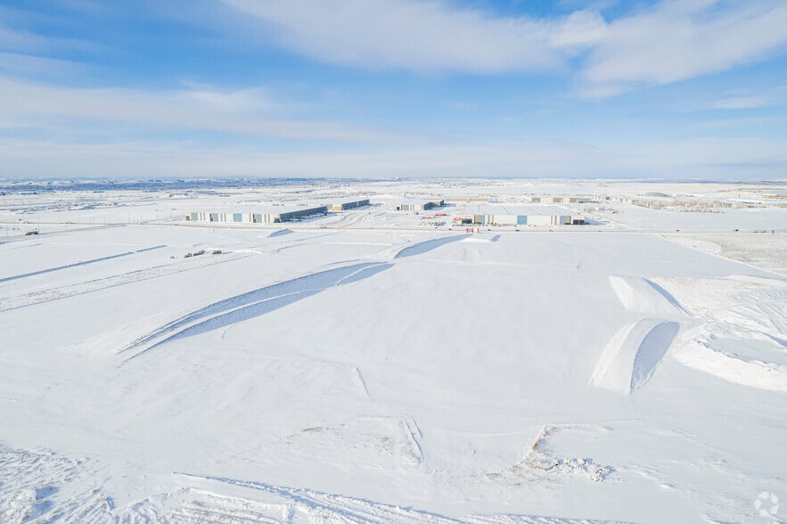 1 Nose Creek Blvd, Calgary, AB for lease - Primary Photo - Image 2 of 5