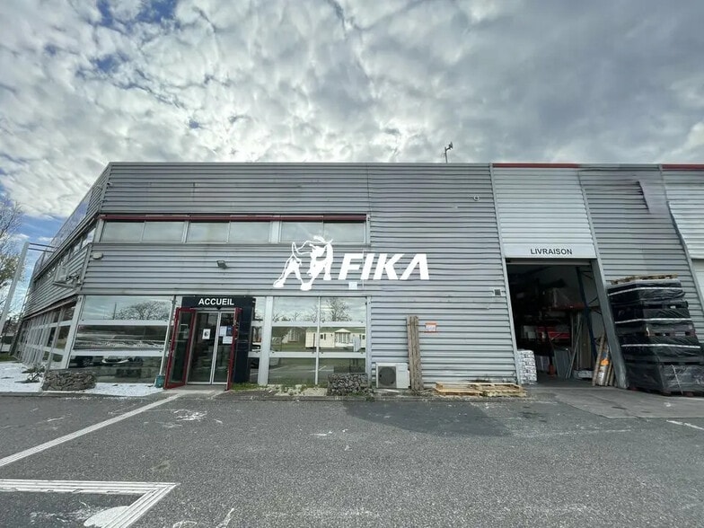 Flex in Toulouse for lease - Building Photo - Image 1 of 12