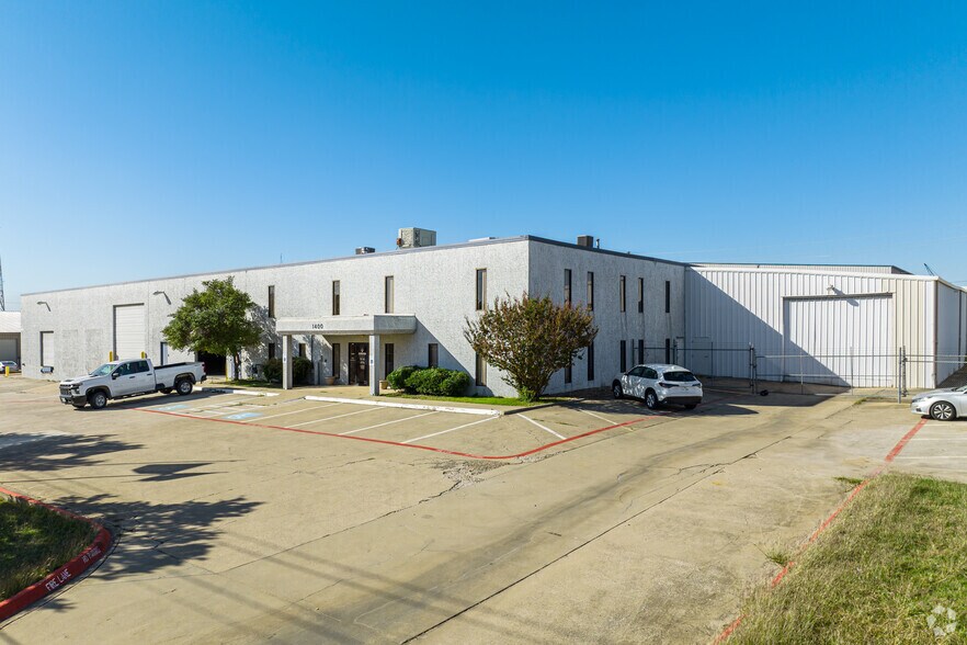 1400 Westpark Way, Euless, TX for sale - Primary Photo - Image 1 of 1