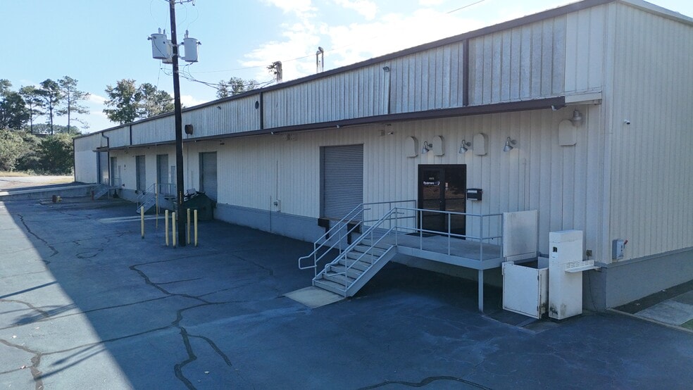 4601 Lewis Rd, Stone Mountain, GA for lease - Building Photo - Image 3 of 18