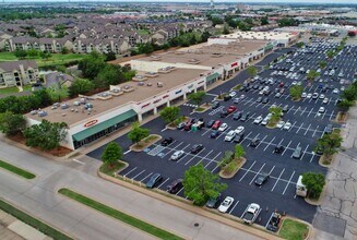 18-24 E 33rd St, Edmond, OK for lease Building Photo- Image 1 of 5