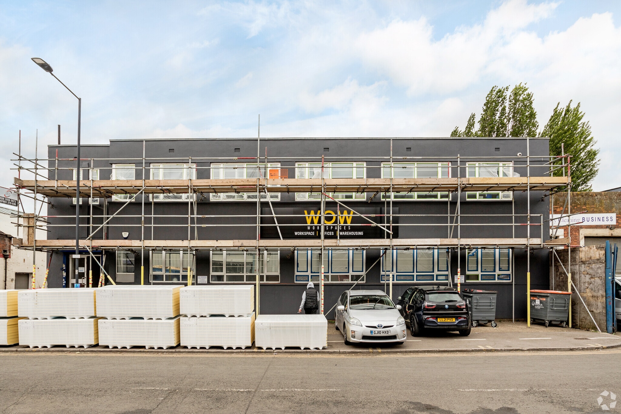 284 Water Rd, Wembley for lease Primary Photo- Image 1 of 24