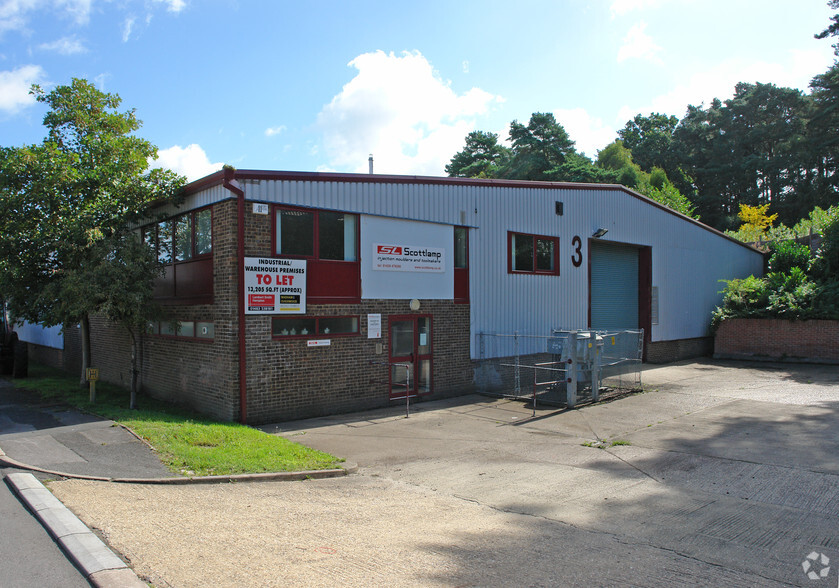 Oakhanger Rd, Bordon for sale - Primary Photo - Image 1 of 1