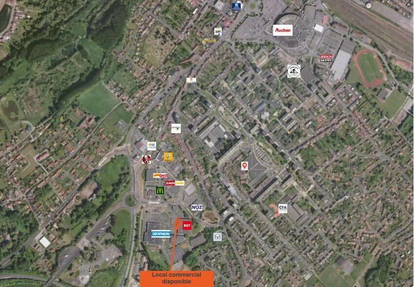 Retail in Fouquières-lès-Béthune for lease - Aerial - Image 2 of 2