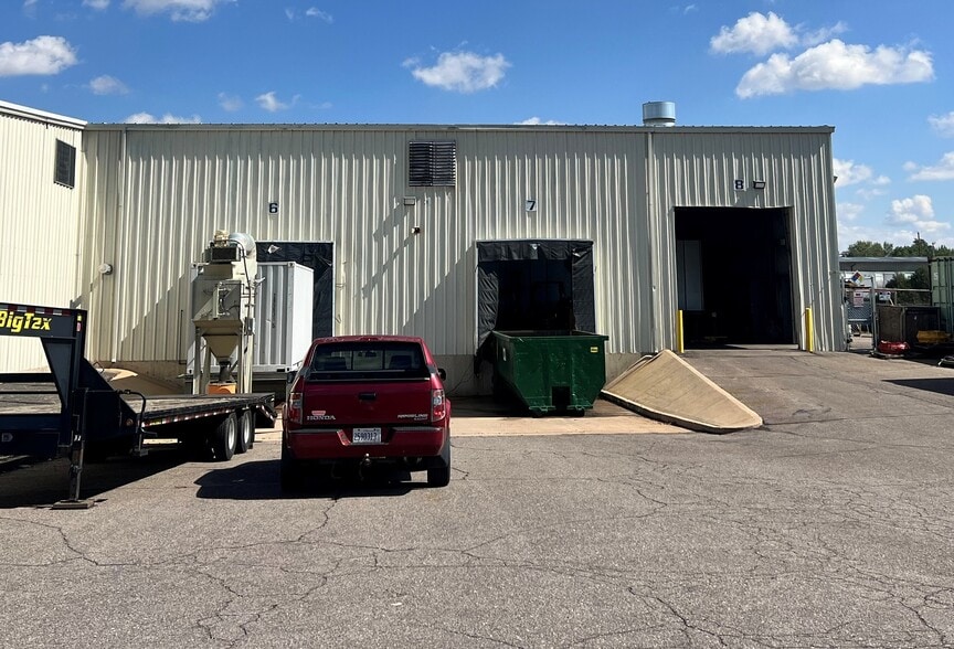 5870 E 56th Ave, Commerce City, CO for lease - Building Photo - Image 3 of 4