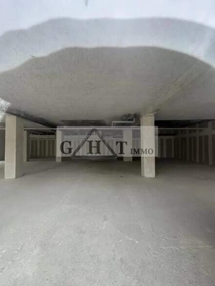 Retail in Ivry-sur-Seine for sale - Building Photo - Image 2 of 4