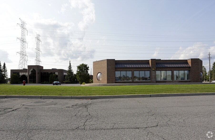 30 Concourse Gate, Nepean, ON for sale - Primary Photo - Image 1 of 7
