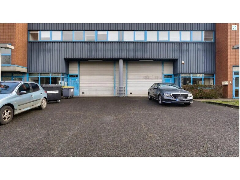 Flex in Villepinte for lease - Building Photo - Image 3 of 9