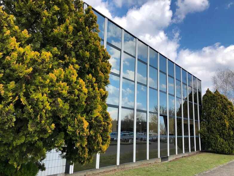 8 Rue Paul Mesple, Toulouse for lease - Building Photo - Image 3 of 4