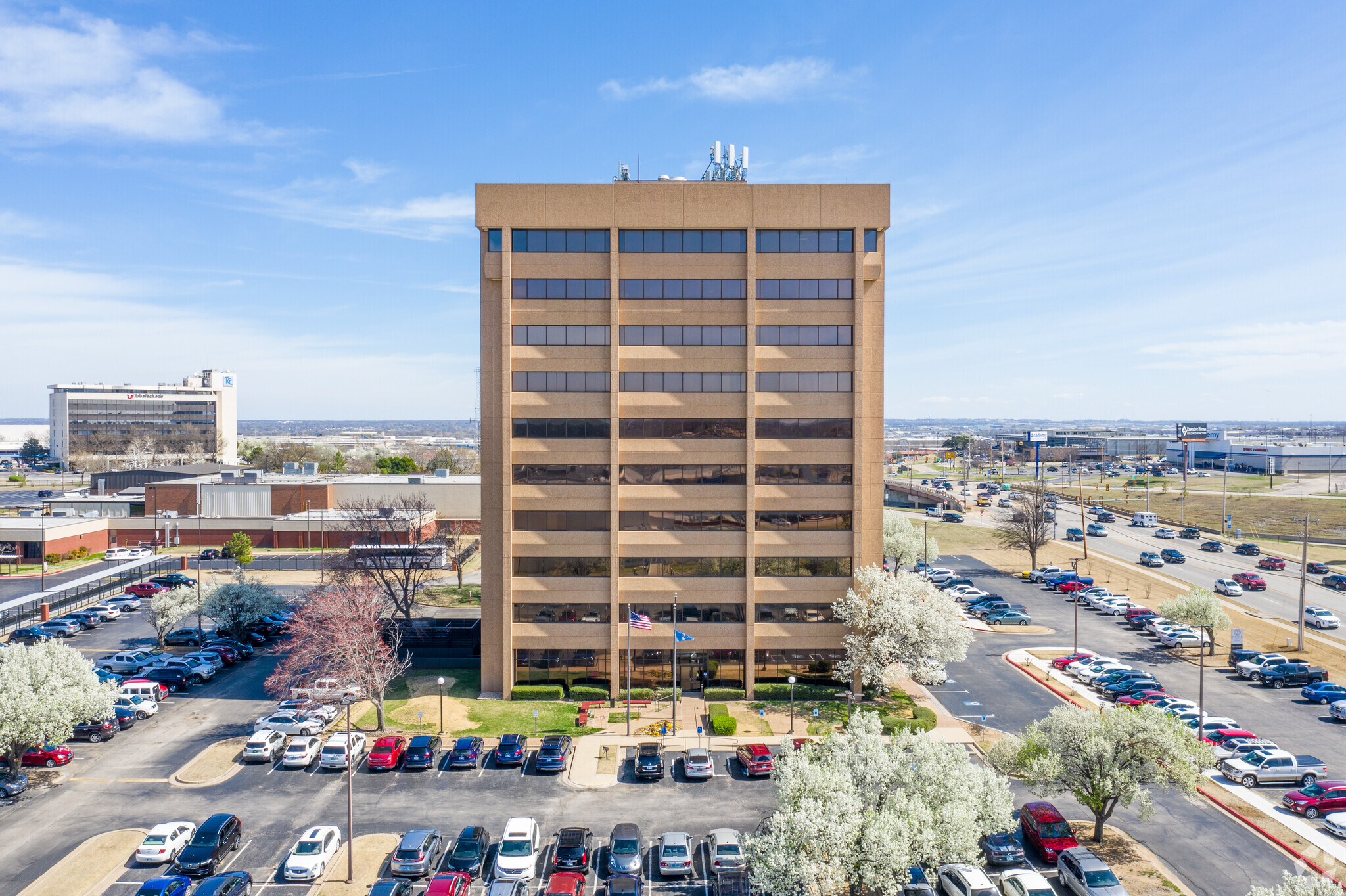 5801 E 41st St, Tulsa, OK for lease Building Photo- Image 1 of 8