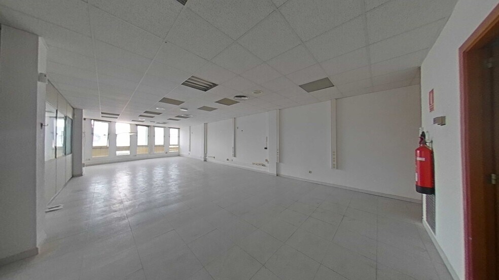 Office in Palma for sale - Building Photo - Image 2 of 28